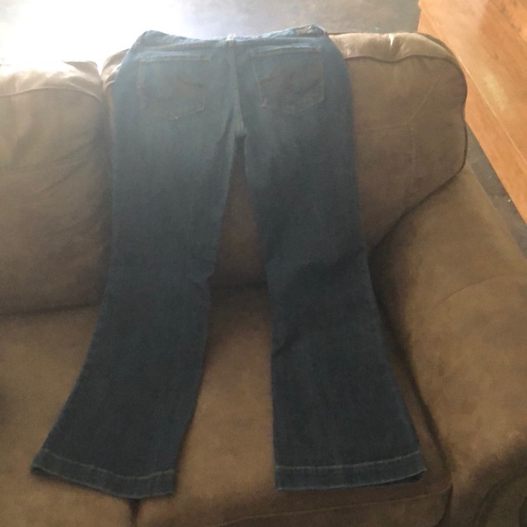 Jeans - Picture 6 of 7